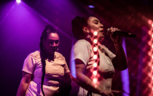 Fotografia do show de Karol de Souza no Sesc Pompeia