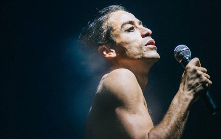 Fotografia colorida de reprodução do filme Homem com H por divulgação Centro Cultural Olido