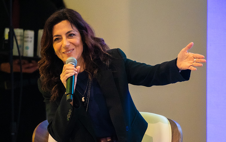 Fotografia colorida de Marina Person no Papo João Rock 2025 no CCBB SP por Diogo França - @difgomez
