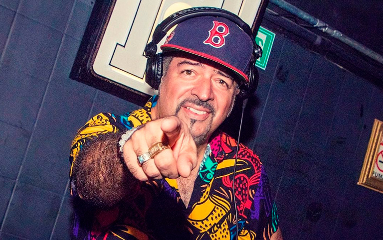 Fotografia colorida de DJ Hum por Divulgação Sesc Santana