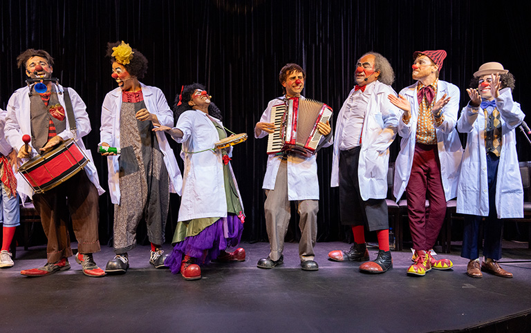 Fotografia colorida de Doutores da Alegria - Divulgação O Mundo do Circo SP