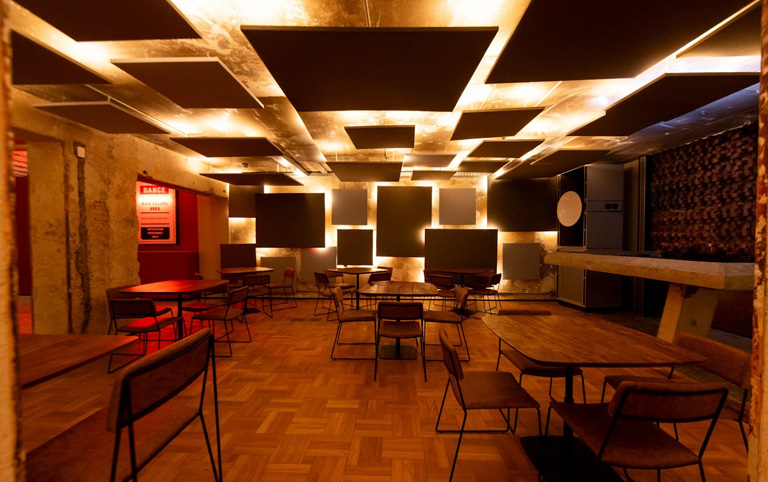 Fotografia colorida do Bar Starlane - Divulgação