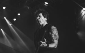 Fotografia em preto e branco de Paulo Ricardo por Bella Pinheiro